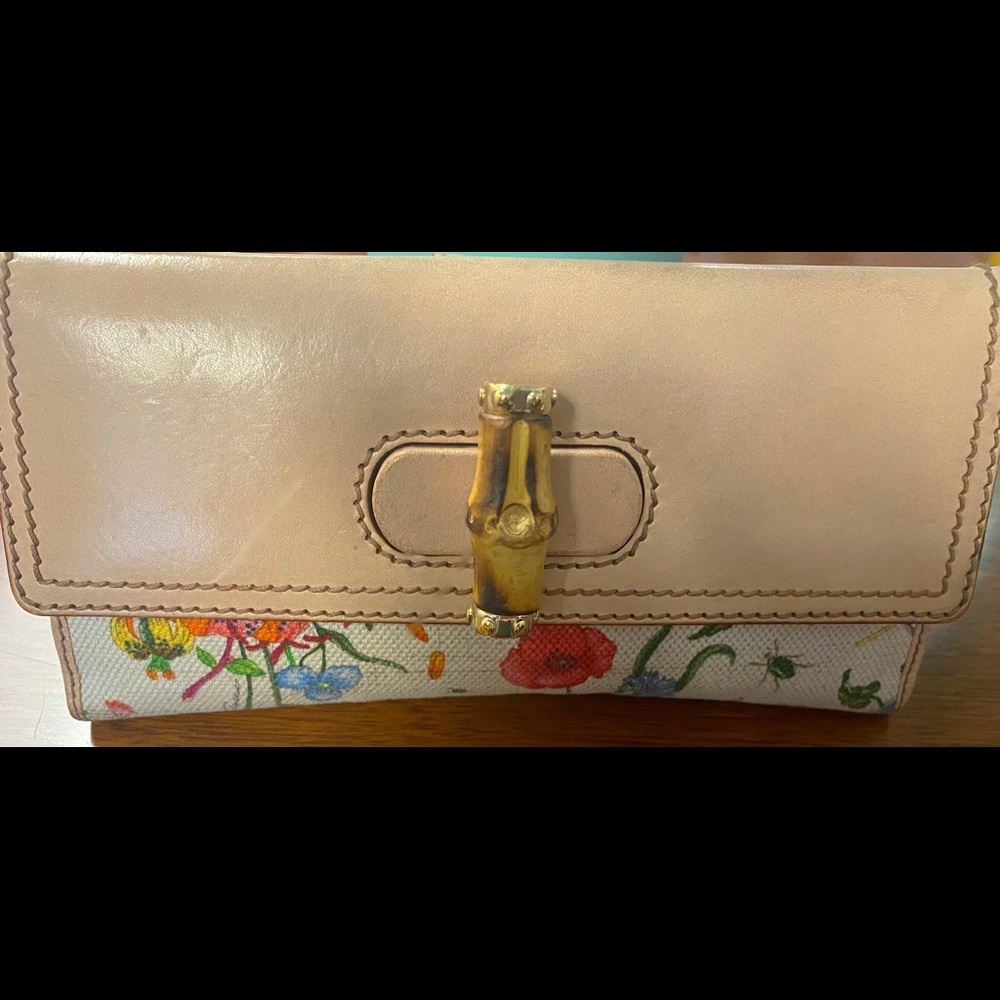 Gucci Authentic Bamboo turnlock wallet